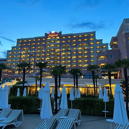 Sunny Majestic Private Солнечный берег