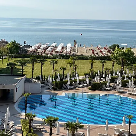 Апартаменты Sunny Majestic Private Солнечный берег